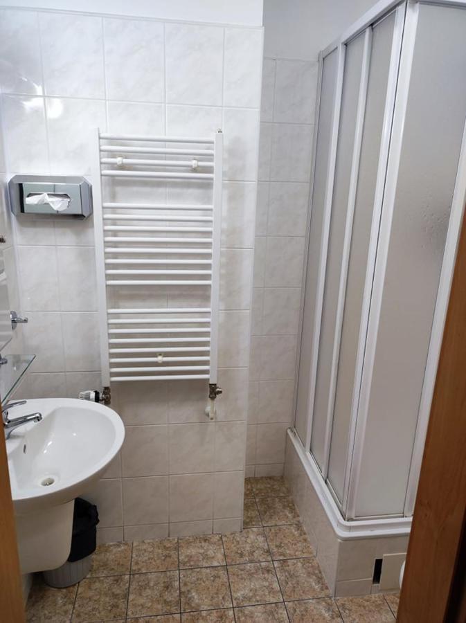 Hotel Jaskovska Krcma Horní Těrlicko エクステリア 写真