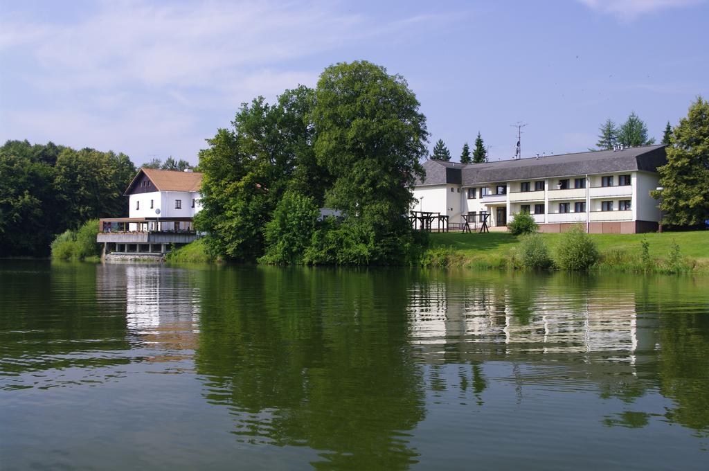 Hotel Jaskovska Krcma Horní Těrlicko エクステリア 写真