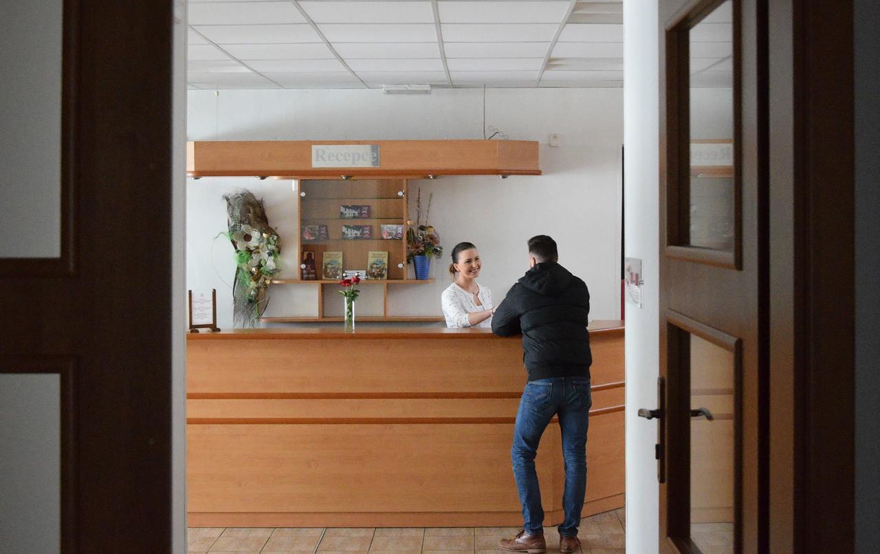 Hotel Jaskovska Krcma Horní Těrlicko エクステリア 写真